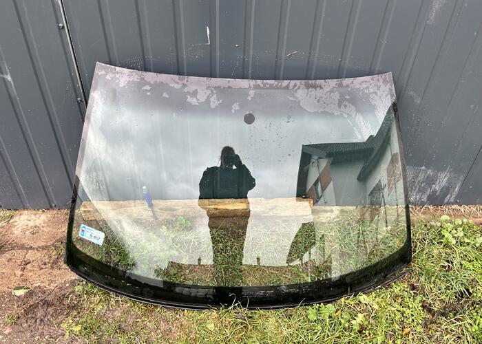 Grajewo ogłoszenia: Witam posiadam na sprzedaż szybę przednią do Volkswagen Passat.