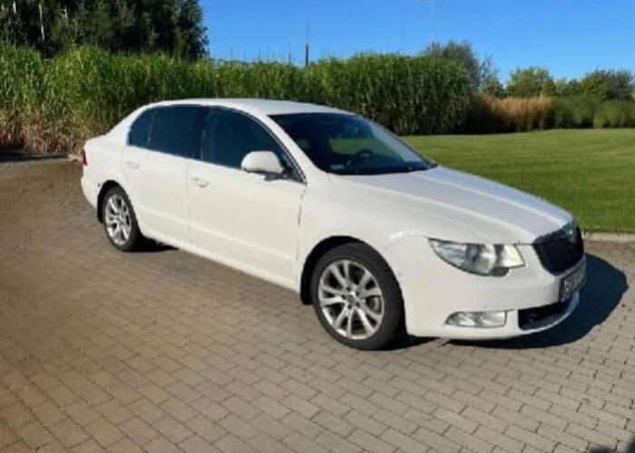 Grajewo ogłoszenia: Sprzedam skodę superb, r. prod. 2012, benzyna.
Cena 16 tys. zł.