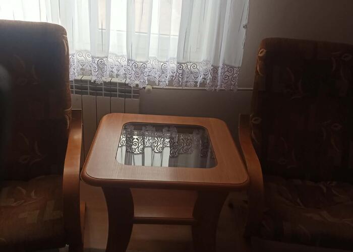 Grajewo ogłoszenia: Sprzedam kwadratowy stolik w środku ze szkła i 2 fotele. Cena...