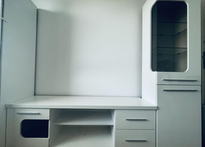 Grajewo ogłoszenia: Na sprzedaż nowoczesny zestaw mebli w kolorze białym, idealny do...