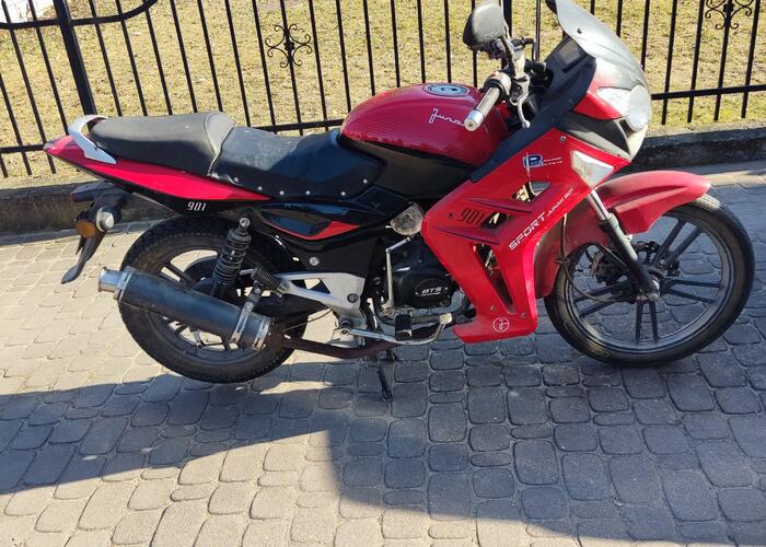 Grajewo ogłoszenia: Sprzedam motorki widoczne na zdjęciu sprawne ubezpieczone;
 cena...