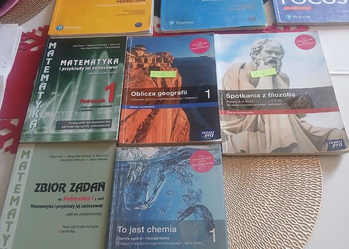 Grajewo ogłoszenia: Sprzedam książki jak nie odbieram proszę sms