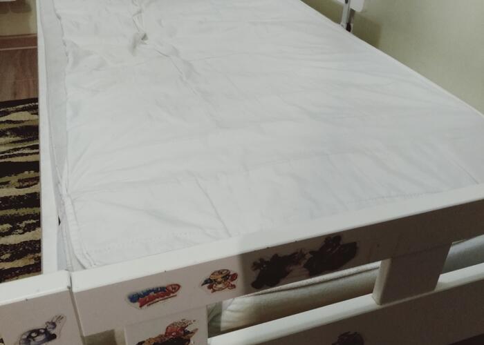 Grajewo ogłoszenia: Sprzedam łóżko z materacem 70x160 cm (KRITTER - Ikea).