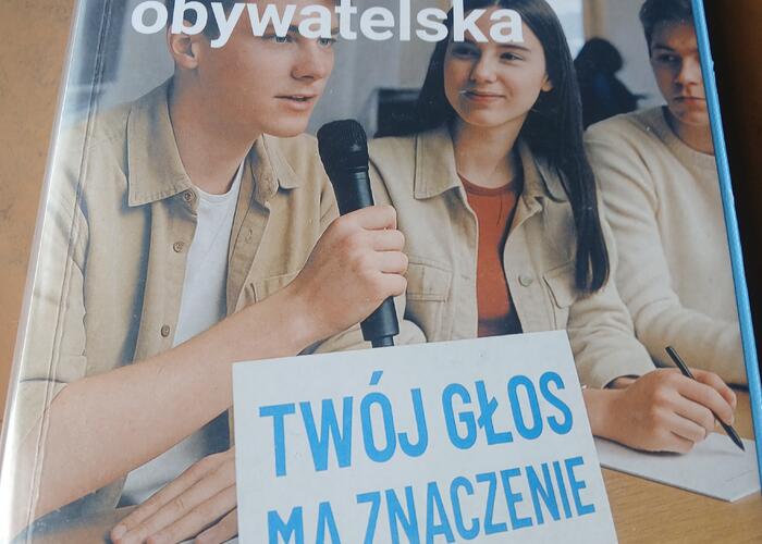 Grajewo ogłoszenia: Sprzedam podręcznik edukacja obywatelska, stan bardzo dobry