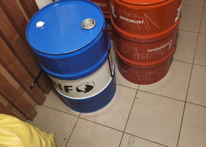 Grajewo ogłoszenia: Sprzedam beczki metalowe 60 litrowe po oleju